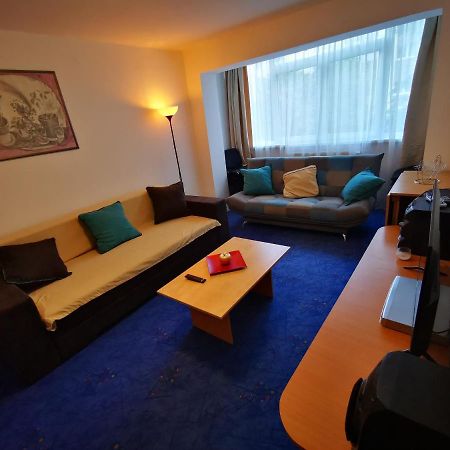 Apartament Langa Castan Lägenhet Azuga Exteriör bild