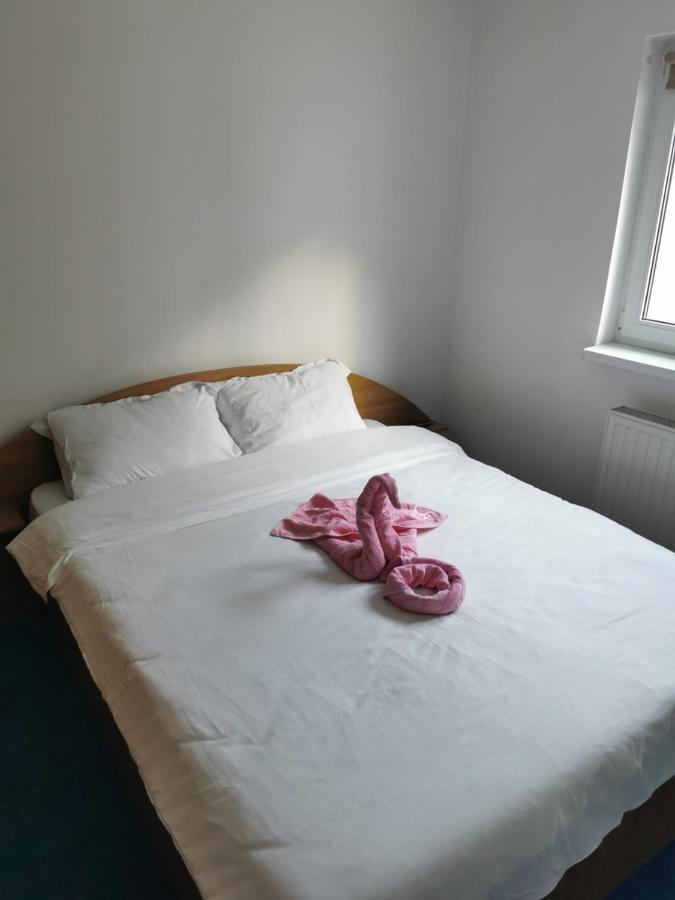 Apartament Langa Castan Lägenhet Azuga Exteriör bild