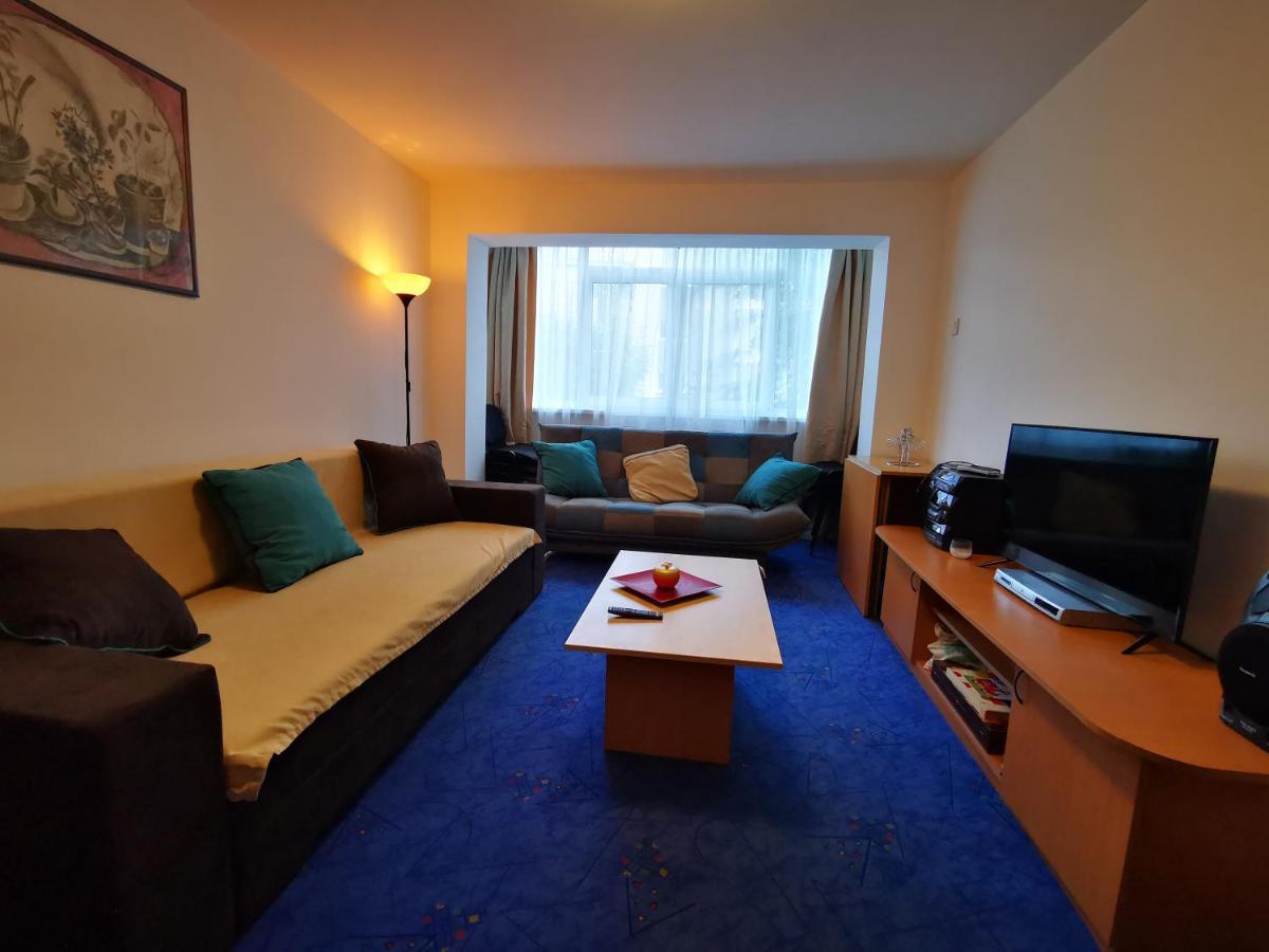 Apartament Langa Castan Lägenhet Azuga Exteriör bild